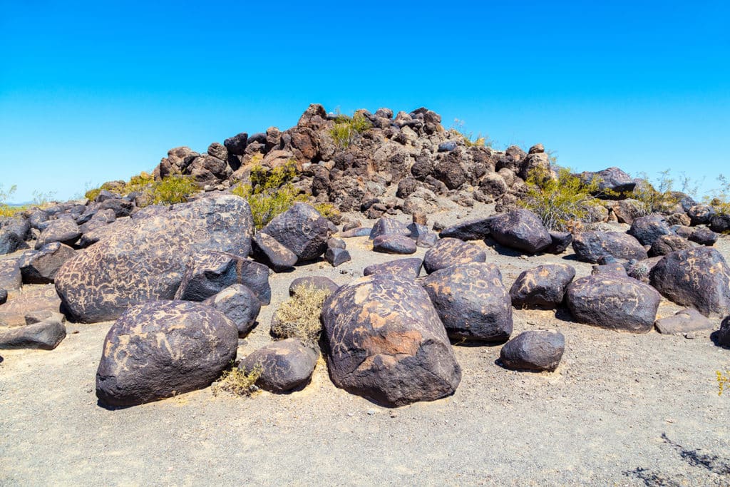 painted rock petroglyphs in Gila Bend, AZ